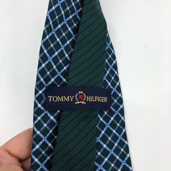 Tommy Hilfiger preppy plaid silk tie like new - Picture 3 of 4